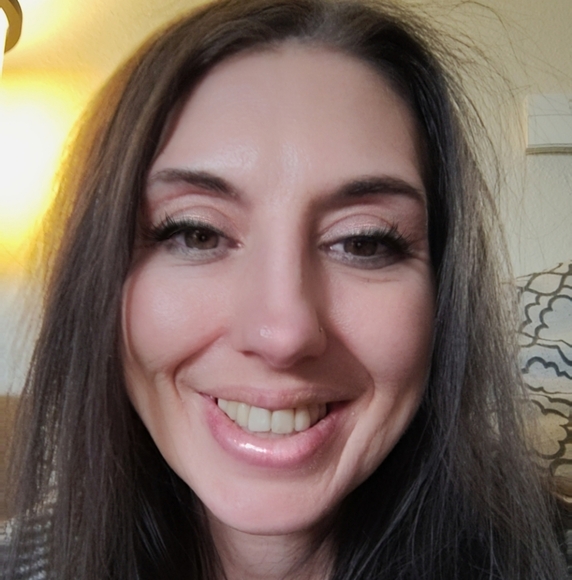 Meet your Posher, Tiffany - Picture 2 of 11